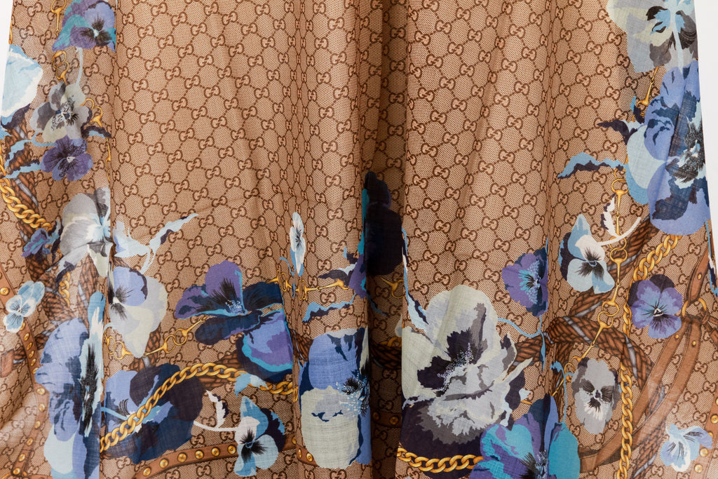 Gucci new monogram blue flower shawl