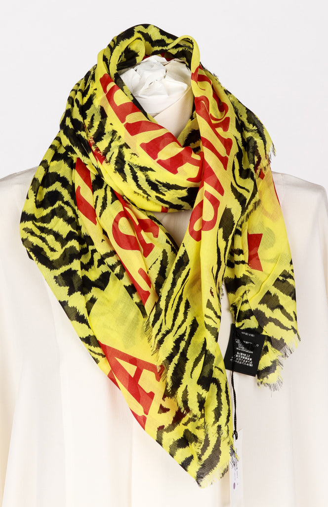 Gucci brand new box tiger print yellow