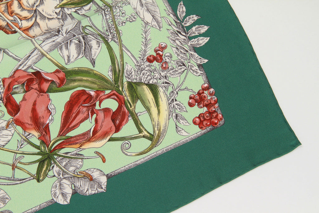 Gucci brand new silk scarf with flowers