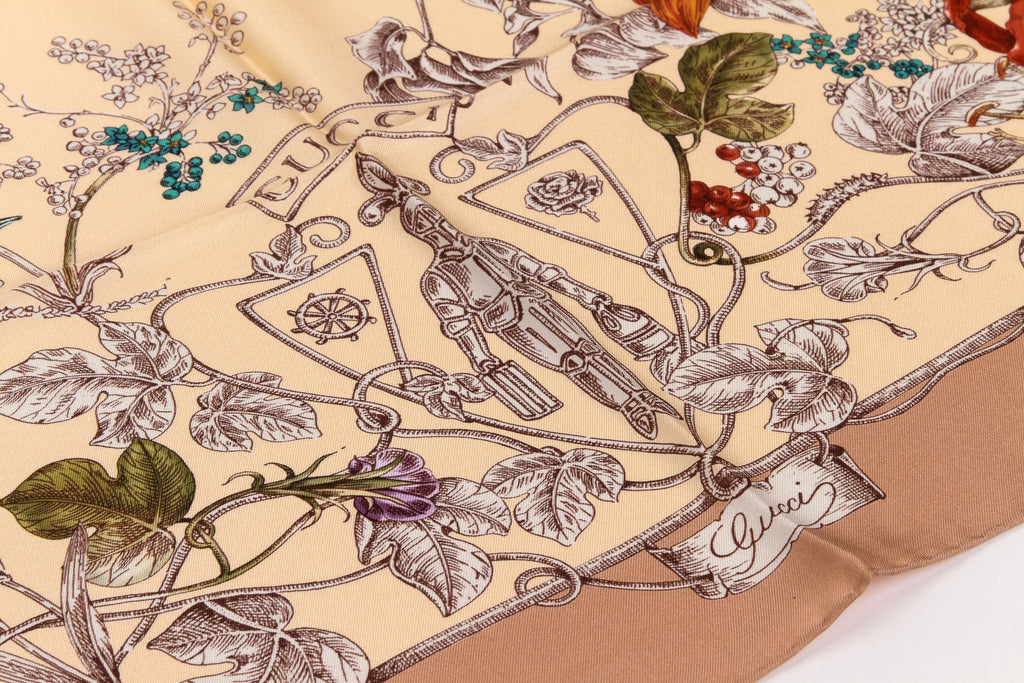 Gucci brand new silk scarf flowers birds