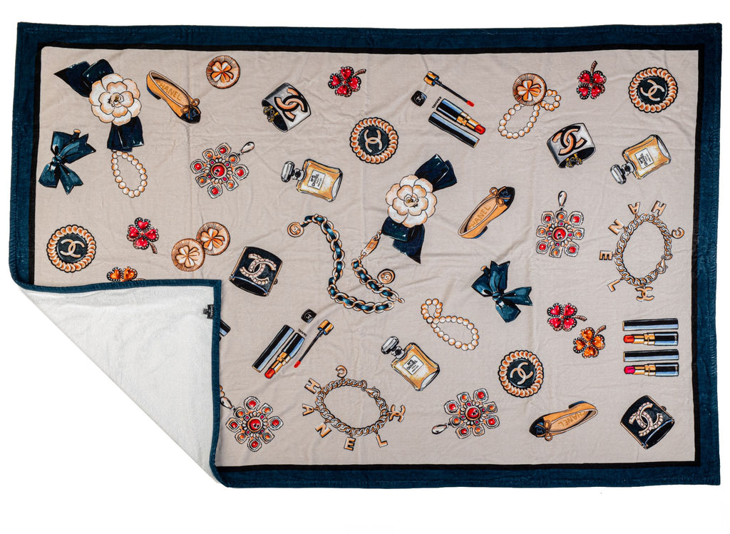 Chanel New Blue Beach Set Icons Design