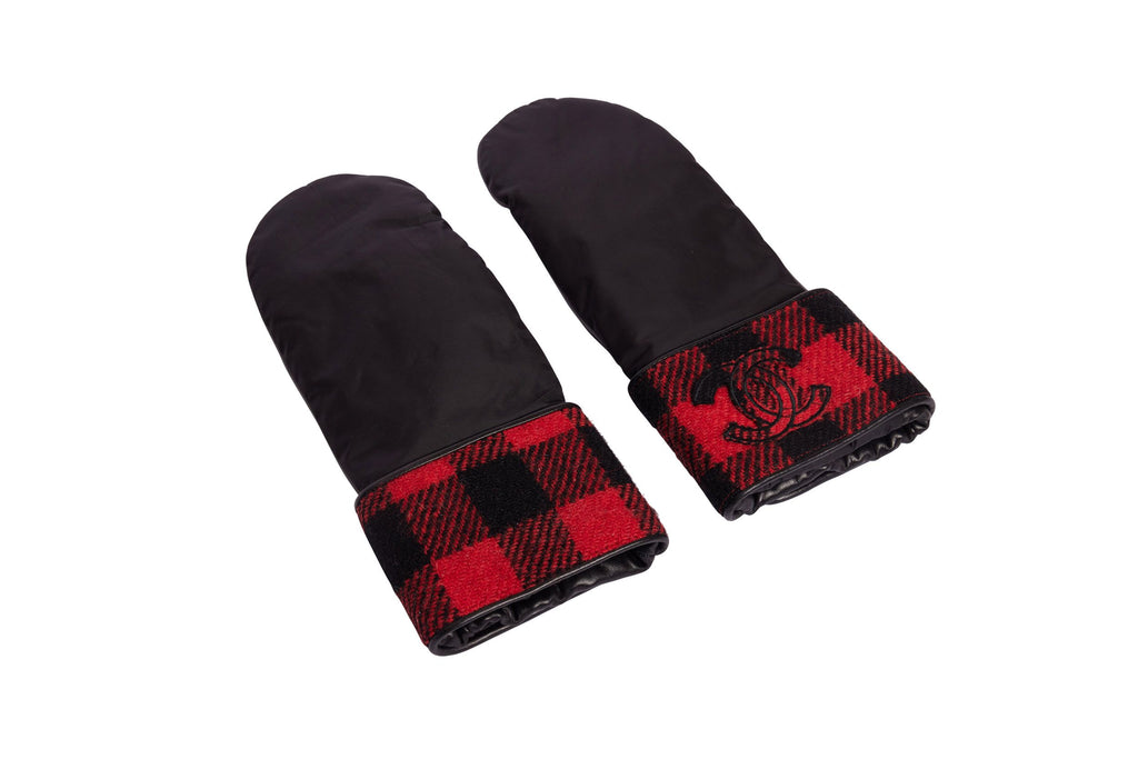 Chanel Red Black Checkers Gloves