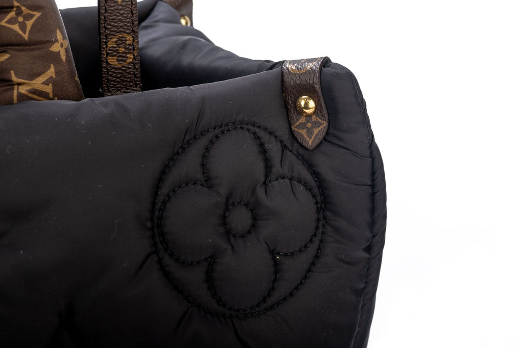 Vuitton BNIB Black On The Go GM Puffer