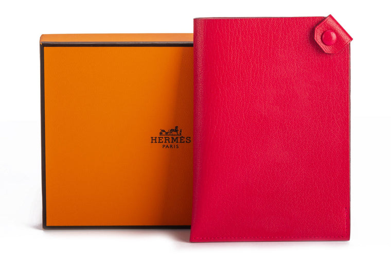 Hermès Coral Goat SkinPassport Holder