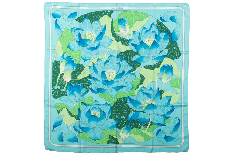 Hermès Fleurs de Lotus Scarf Vauzelles