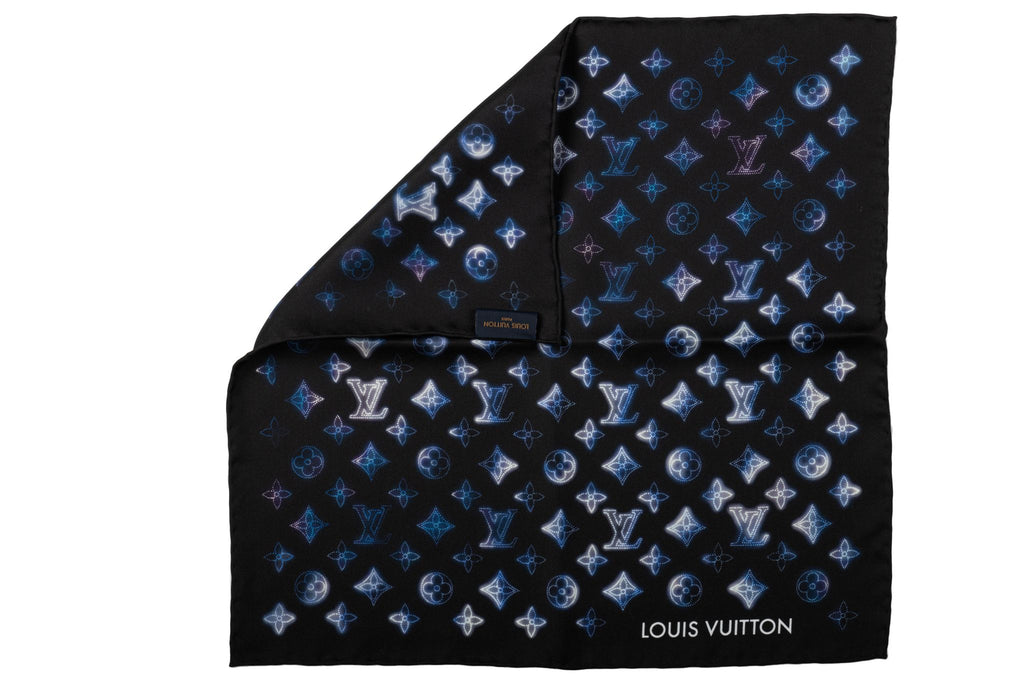 Vuitton NIB Watercolor Silk Gavroche