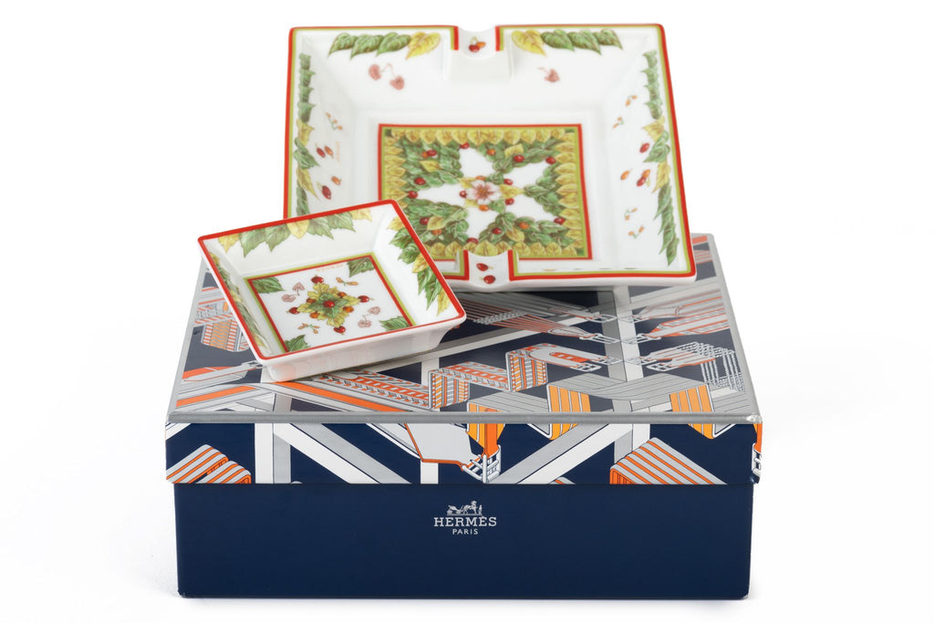 Hermès Set of Two Xmas Porcelain Ashtray