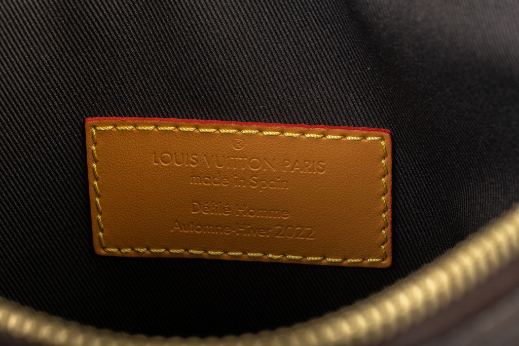 Vuitton BNIB Homme Defileâ™ Hobo Cruiser