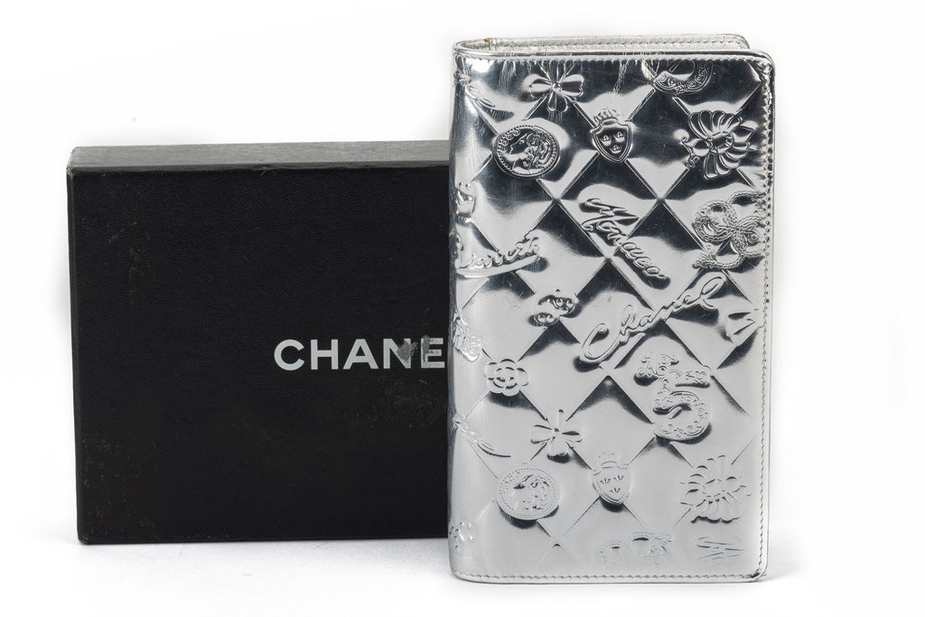 Chanel Preloved Silver Symbols Wallet