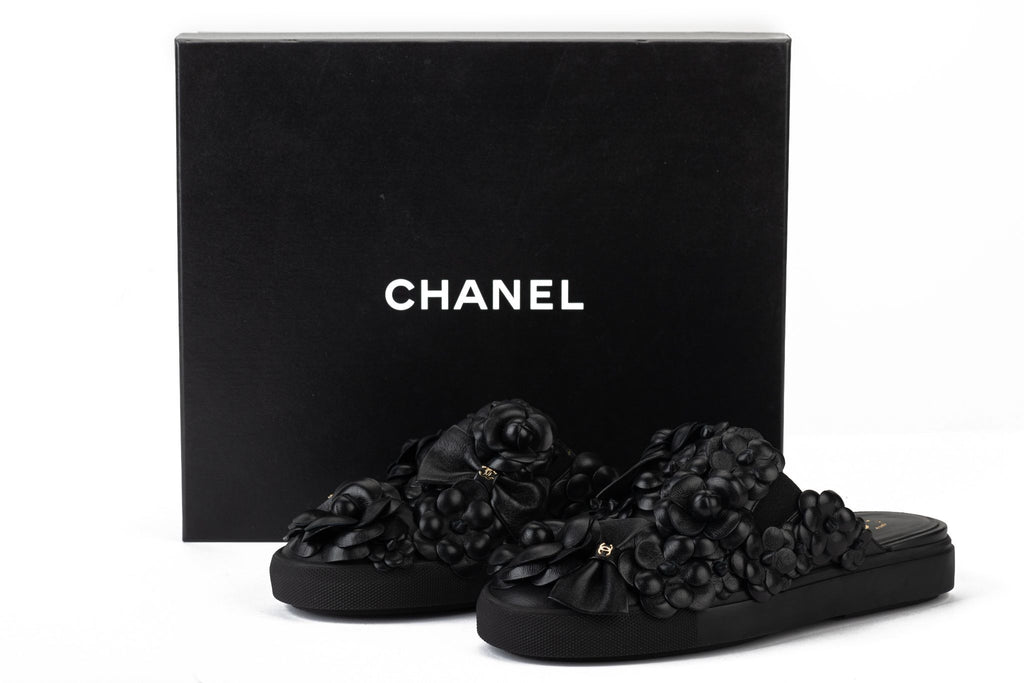 Chanel BNIB Black Magnolia Slides 38