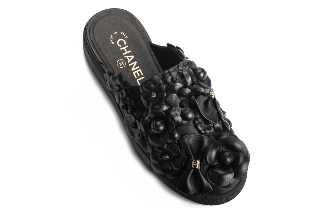 Chanel BNIB Black Magnolia Slides 38