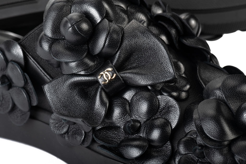 Chanel BNIB Black Magnolia Slides 38
