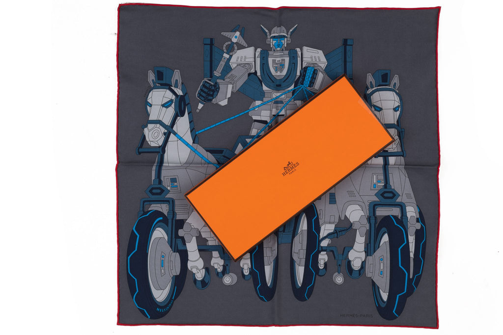Hermès BNIB Grey Robot Silk Gavroche