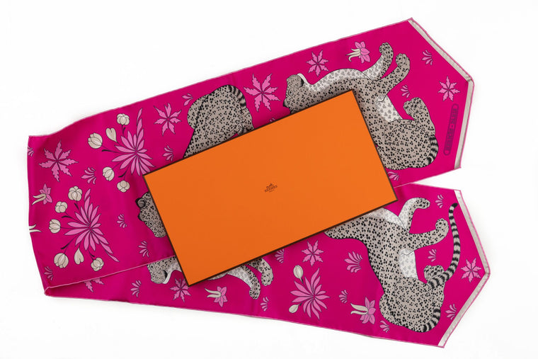 Hermès NIB Fuchsia Guepards Silk Stole