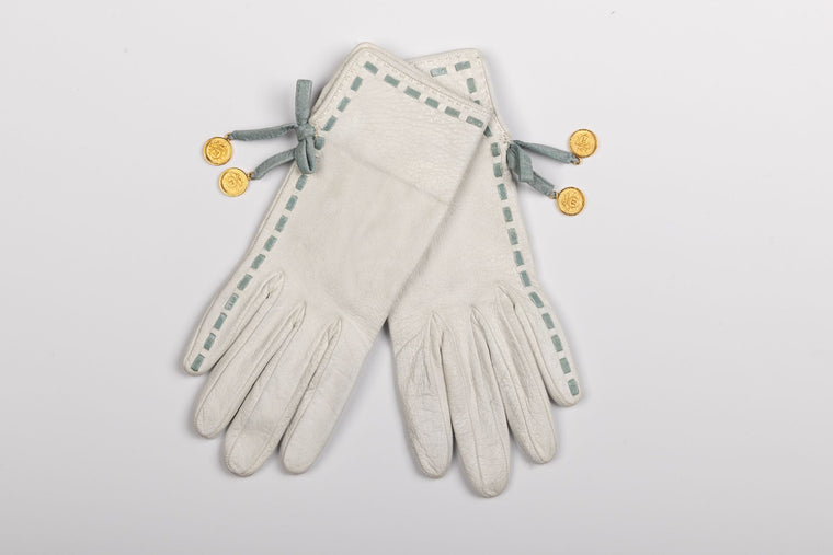 Hermes Vintage White Ladies Gloves