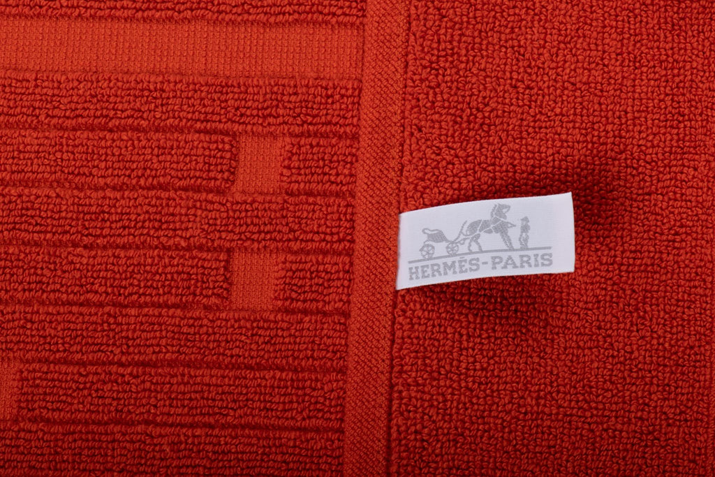 Hermes BNIB Cotton Rust Bathroom Rug