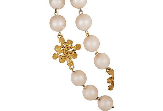 Chanel Pearls & Clovers Sautoir Necklace